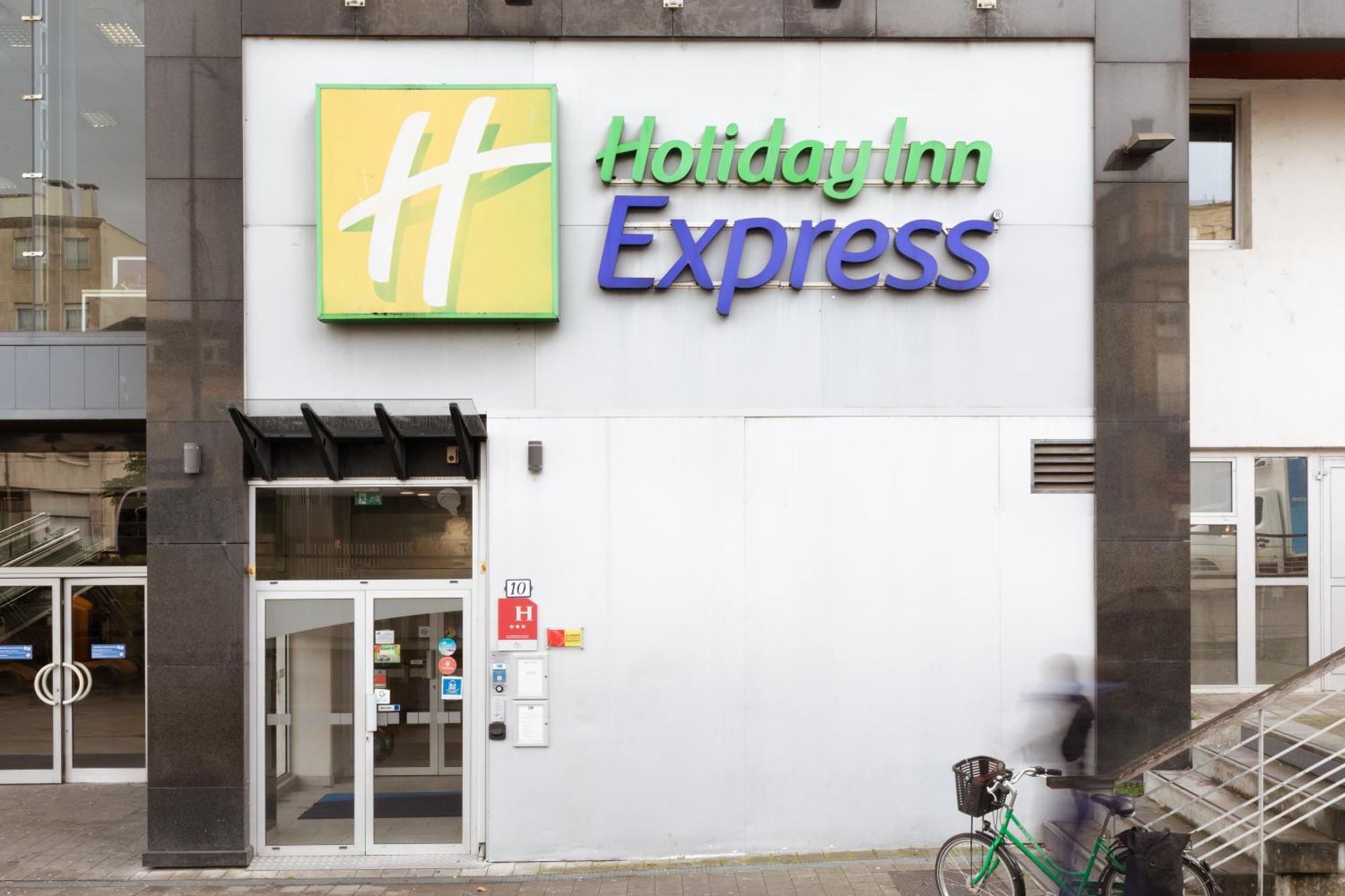 Holiday Inn Express Amiens, An Ihg Hotel Екстериор снимка